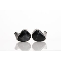 Noble Audio Onyx – Quadbrid IEM with 8 drivers, designed for audiophiles seeking exceptional sound quality.
